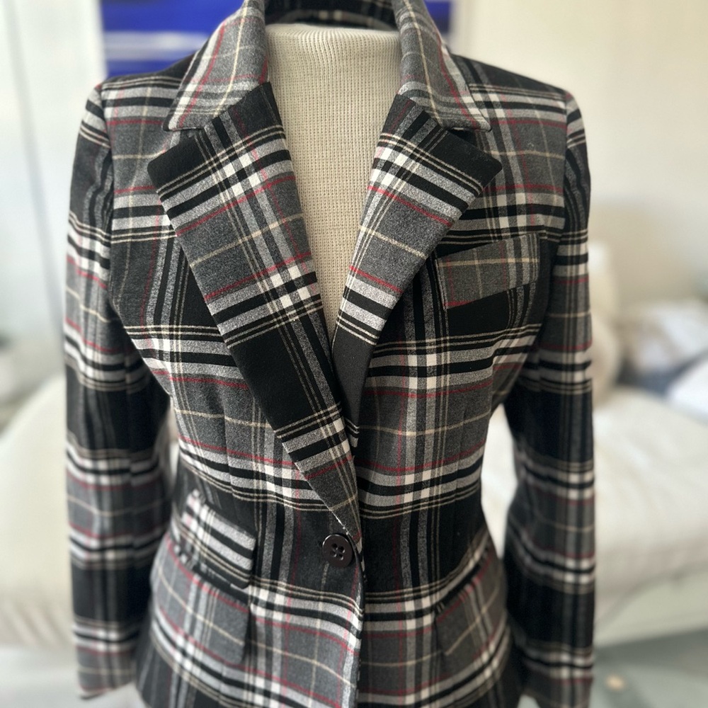 Elegant Plaid Women's Blazer - Black, Gray, Red